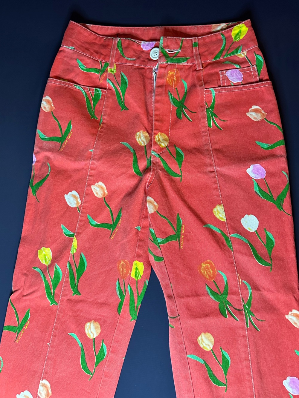 FBC “Two-lips” print pants